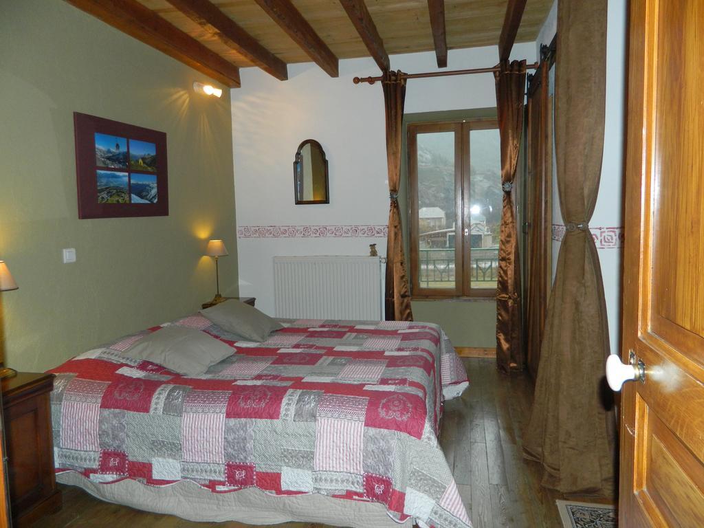 Chambre D'Hotes La Mexicaine Jausiers Bagian luar foto